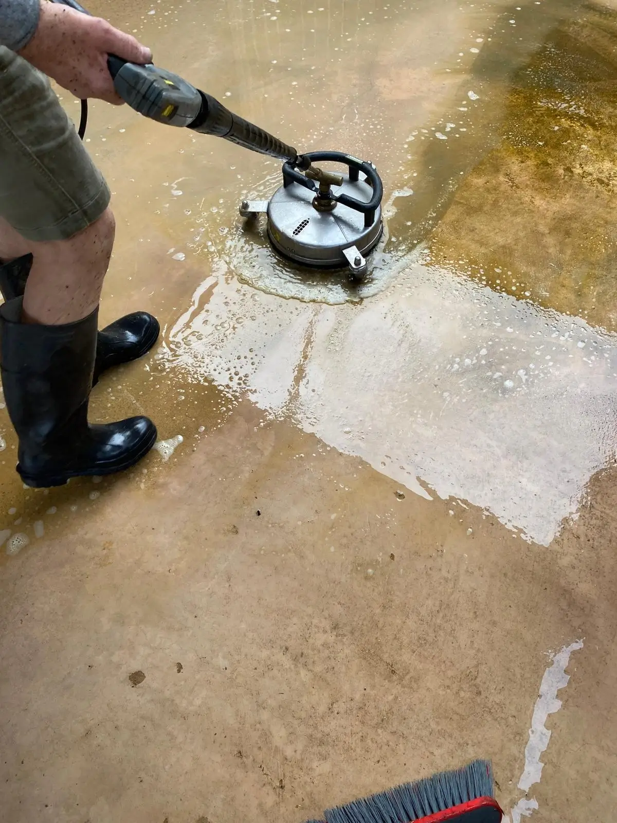 concrete pressure cleaning melbourne